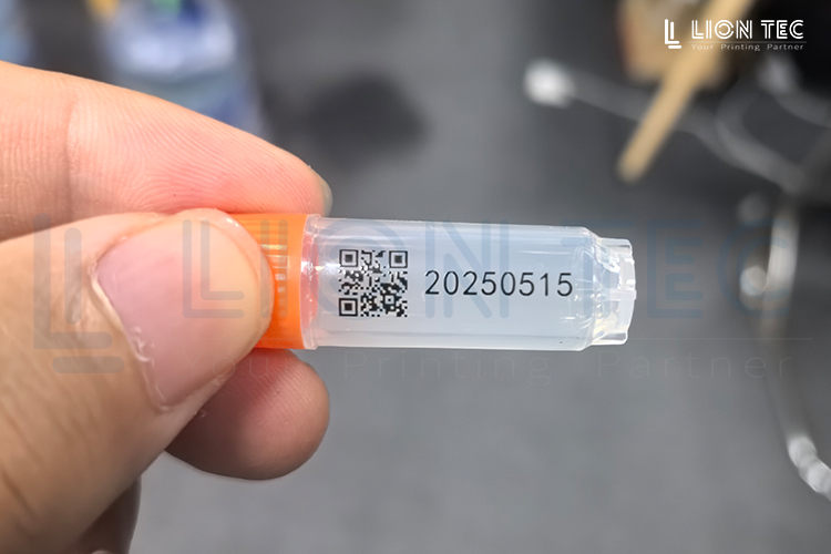 醫(yī)療器械標識解決方案-微型試劑管：UV噴碼機助力高效合規(guī)標識管理